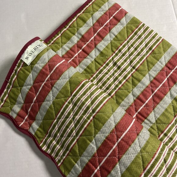 Waverly Quilted Table Runner Pink‎ Hydrangea Reversible Striped French Country - Picture 9 of 10